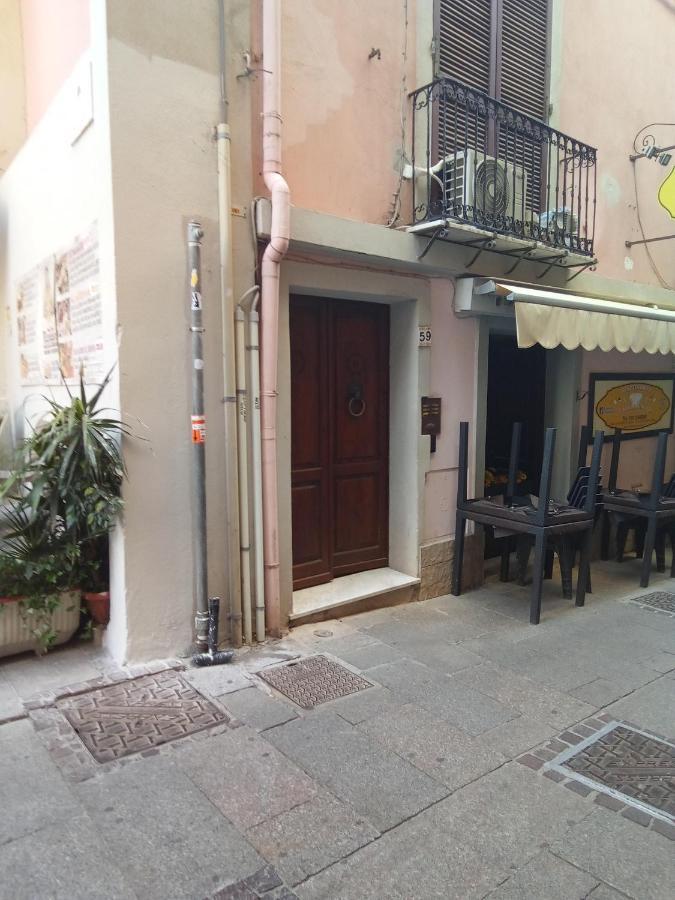 Orchidea Stanza Privata In Appartamento Condiviso "Sapori Di Mare" Cagliari Luaran gambar