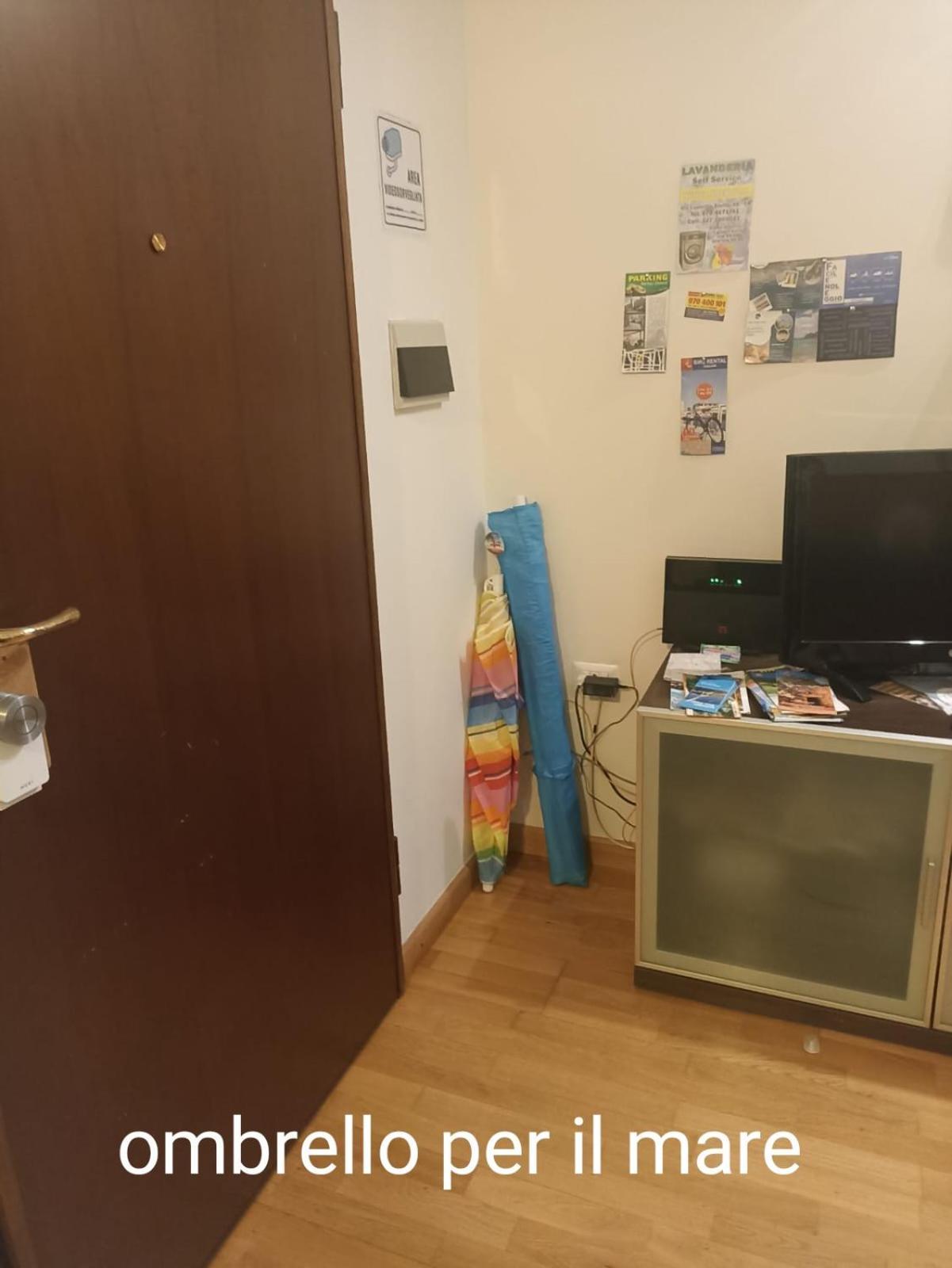 Orchidea Stanza Privata In Appartamento Condiviso "Sapori Di Mare" Cagliari Luaran gambar